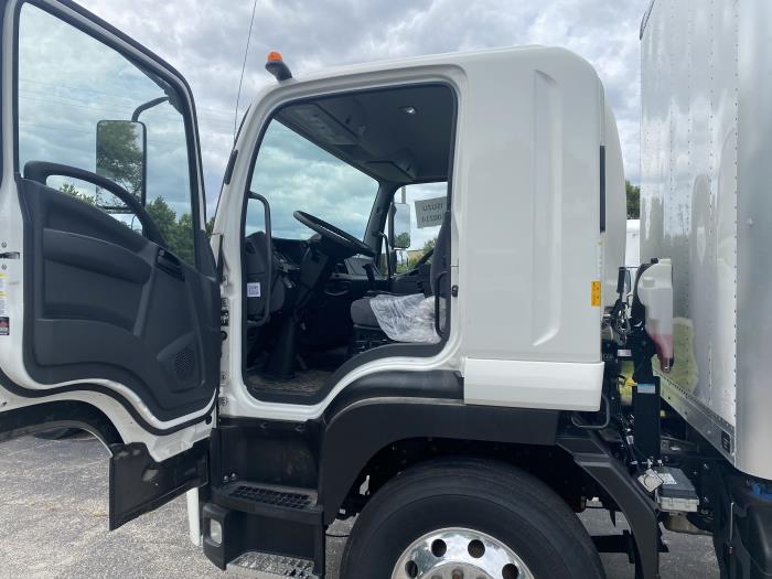 2025 Isuzu FTR-11