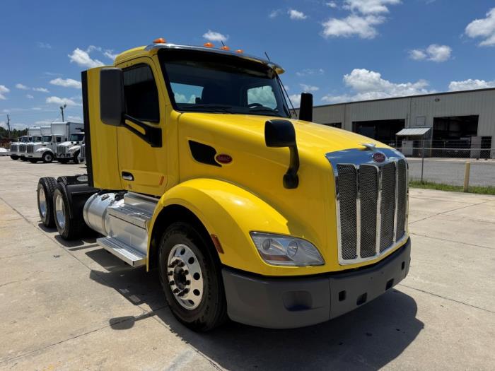 2021 Peterbilt 579-2