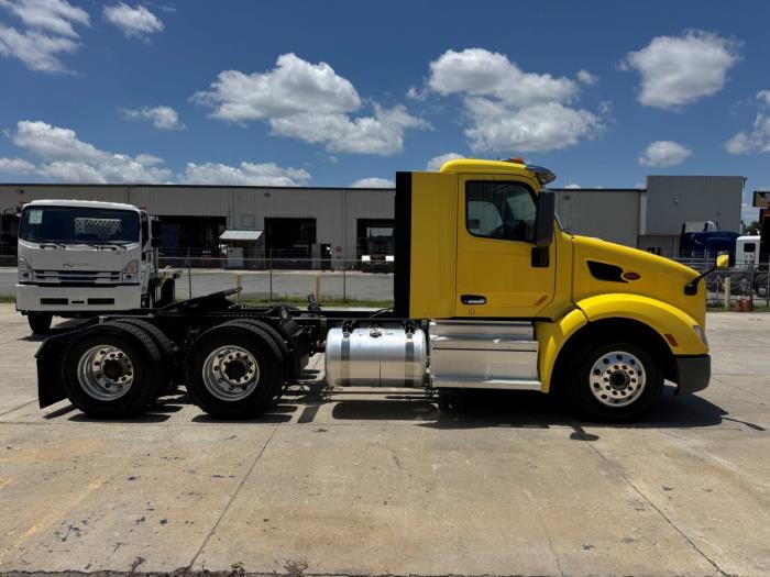 2021 Peterbilt 579-3