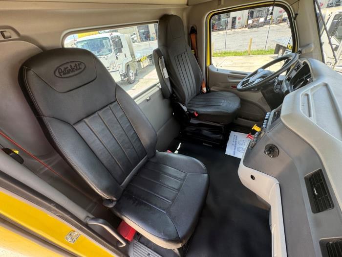 2021 Peterbilt 579-22