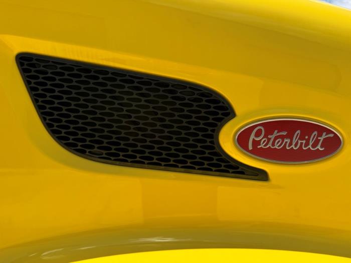 2021 Peterbilt 579-23