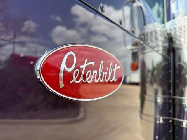 2027 Peterbilt 589-14