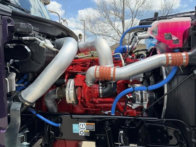 2027 Peterbilt 589-17