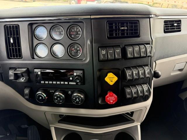 2027 Peterbilt 589-25