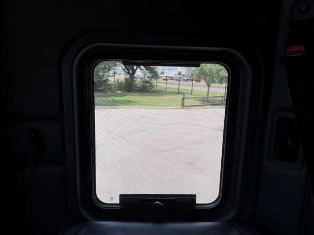 2027 Peterbilt 589-40