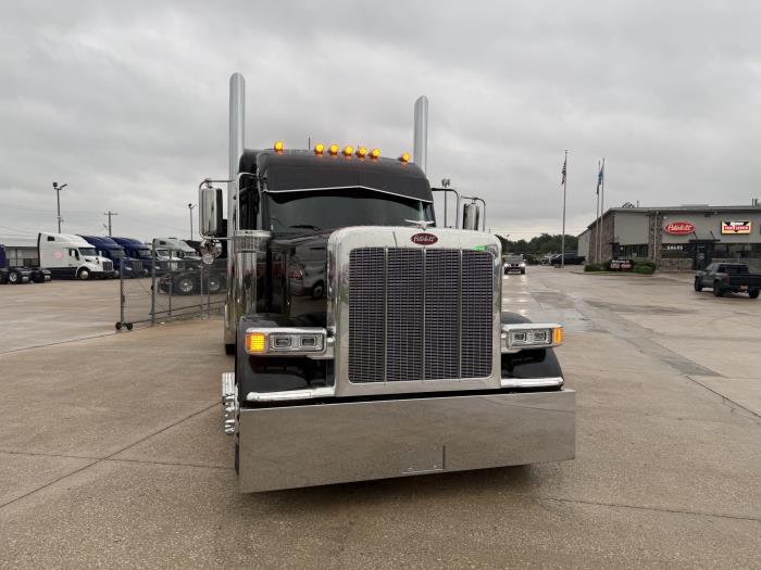 2027 Peterbilt 589-4
