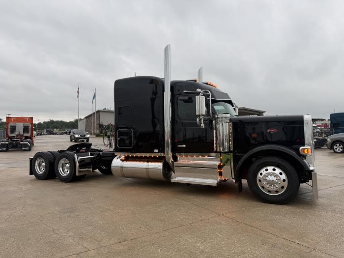 2027 Peterbilt 589-9