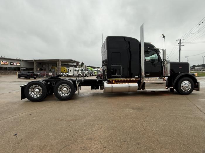 2027 Peterbilt 589-11