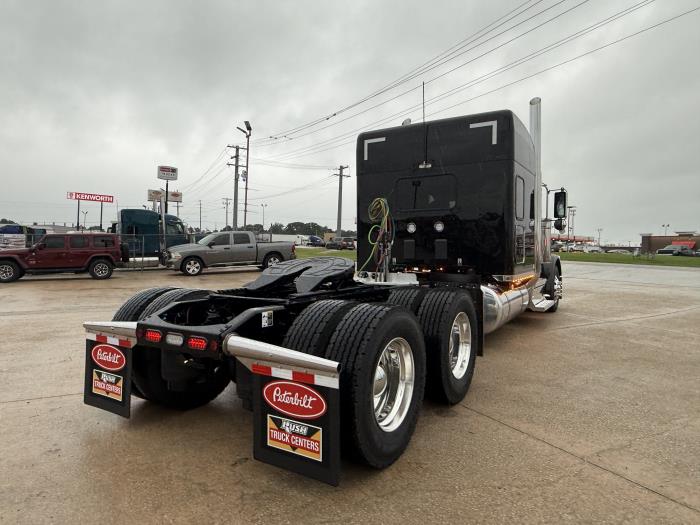 2027 Peterbilt 589-16