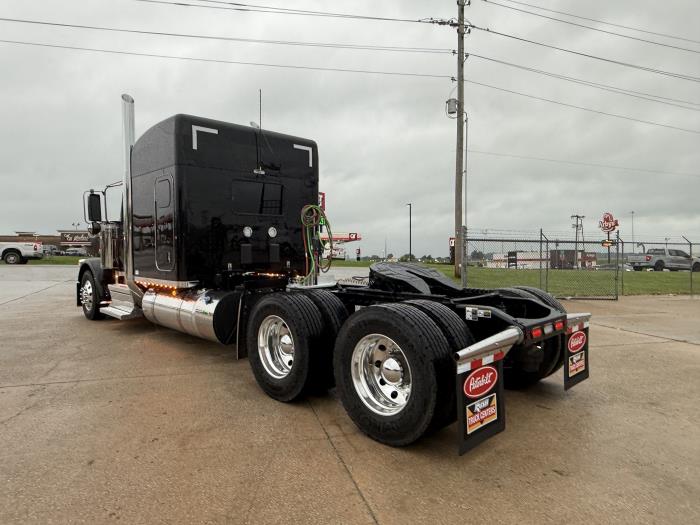 2027 Peterbilt 589-21