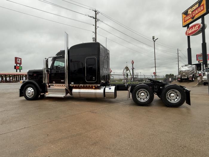 2027 Peterbilt 589-25