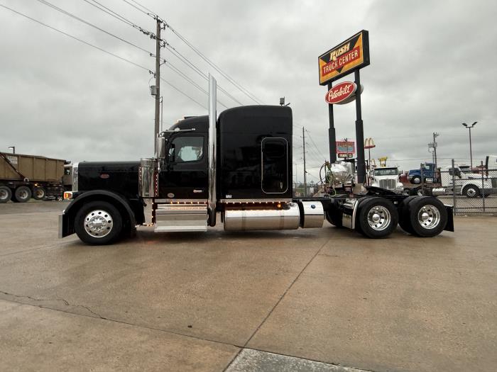 2027 Peterbilt 589-29