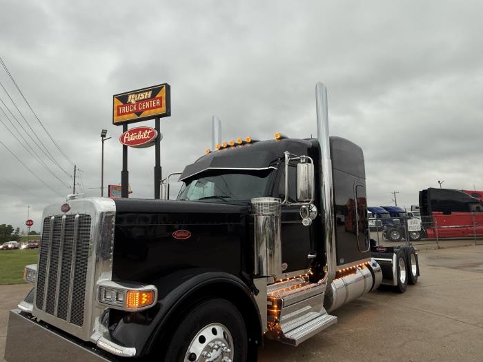 2027 Peterbilt 589-35