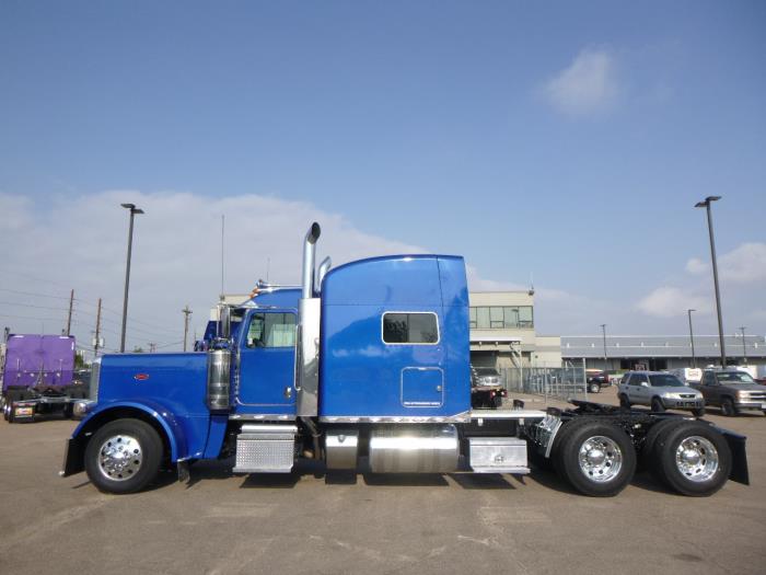 2020 Peterbilt 389-1