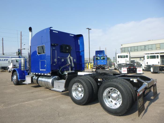 2020 Peterbilt 389-2