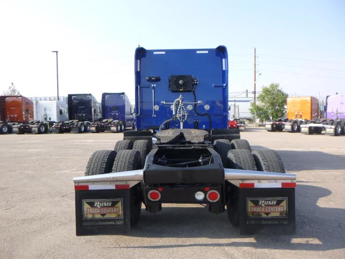 2020 Peterbilt 389-3