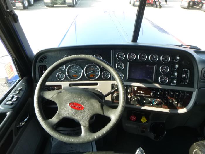 2020 Peterbilt 389-15