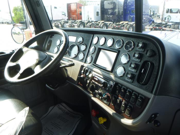 2020 Peterbilt 389-16