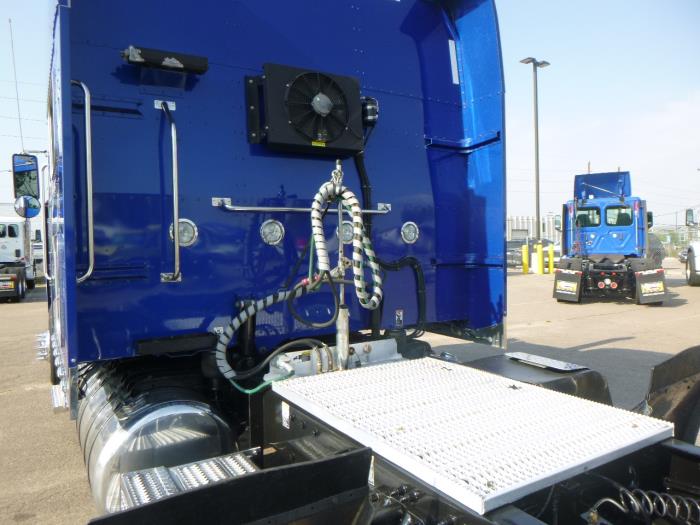 2020 Peterbilt 389-32