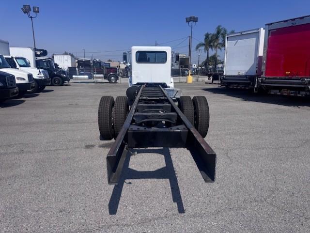 2021 Peterbilt 337-4