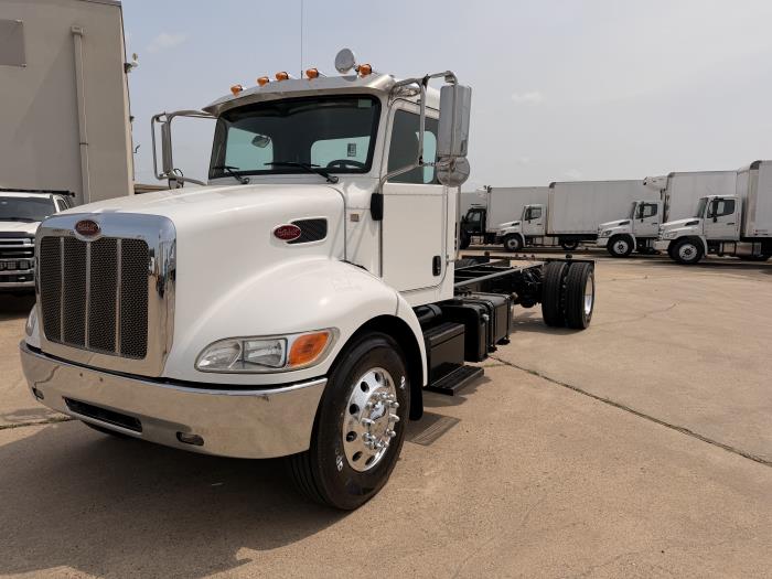 2019 Peterbilt 337-0