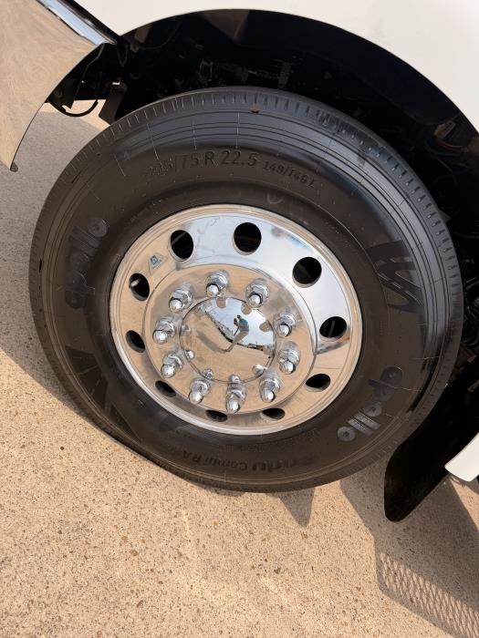 2019 Peterbilt 337-8