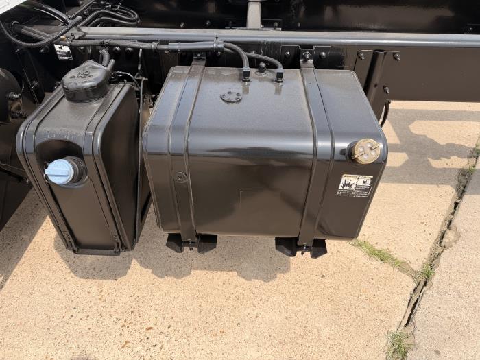 2019 Peterbilt 337-9