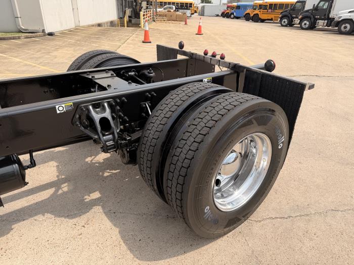 2019 Peterbilt 337-10