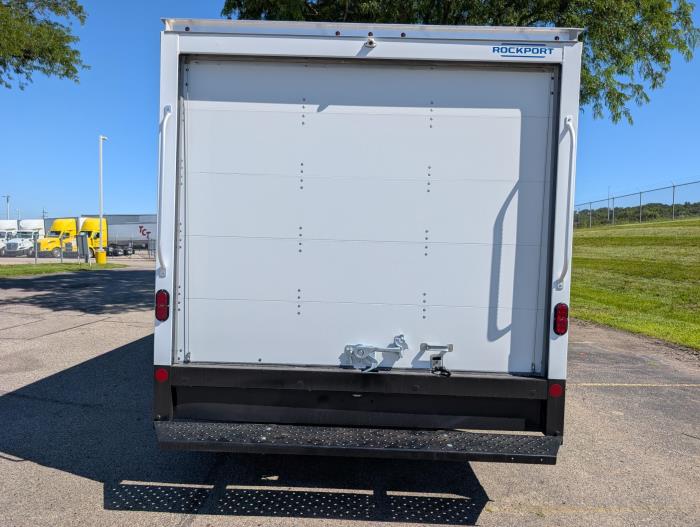 2027 Ford E-450-7