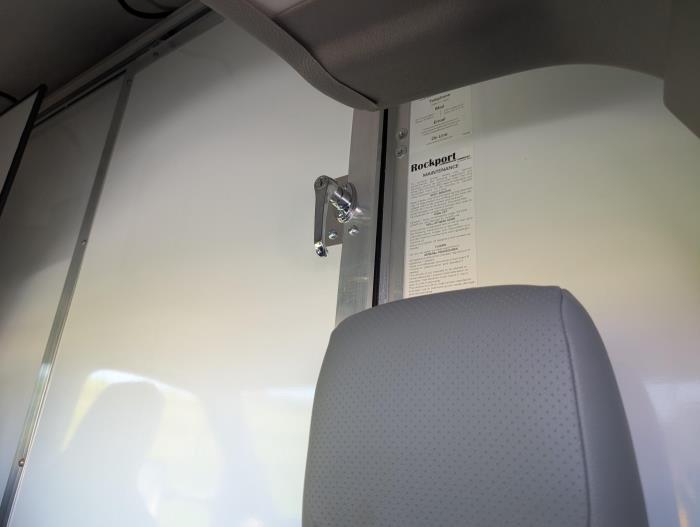 2027 Ford E-450-11