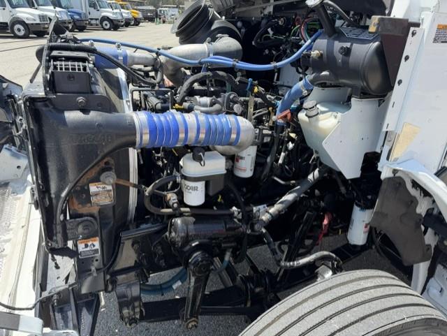 2022 Kenworth T270-9
