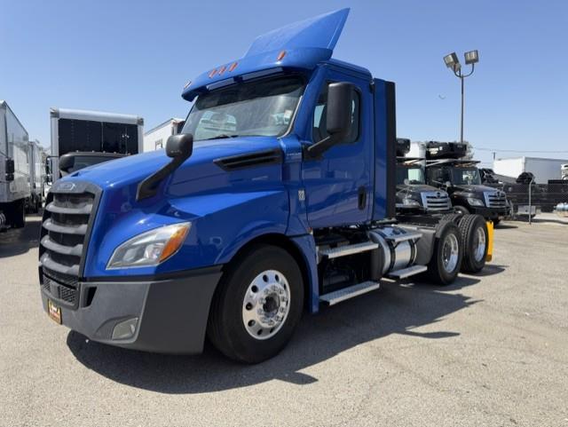 2020 Freightliner Cascadia-0