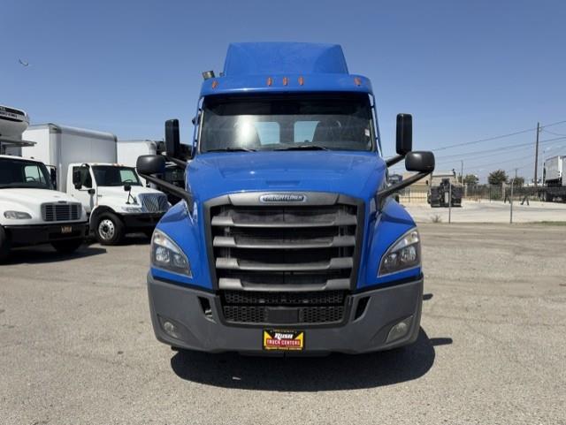 2020 Freightliner Cascadia-1