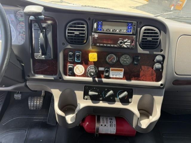 2019 Freightliner Business Class M2 106-9