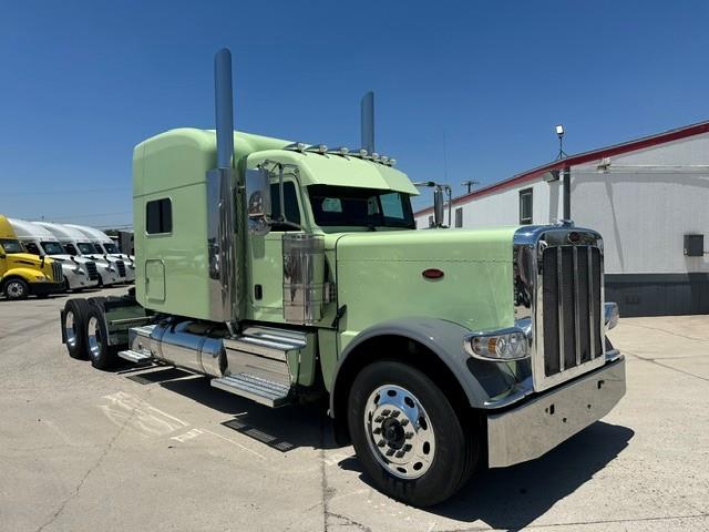 2023 Peterbilt 389-1