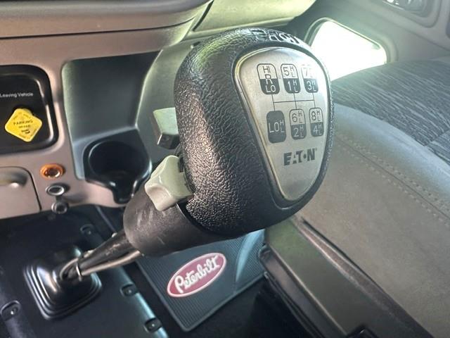 2023 Peterbilt 389-11