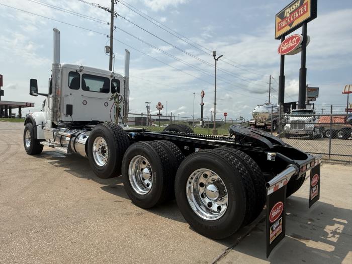 2027 Peterbilt 567-8