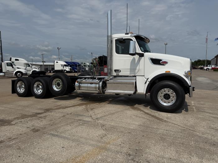 2027 Peterbilt 567-11