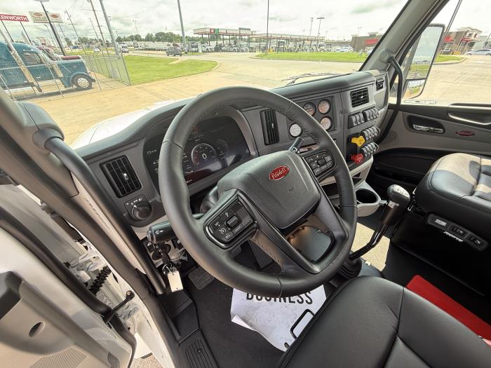 2027 Peterbilt 567-22