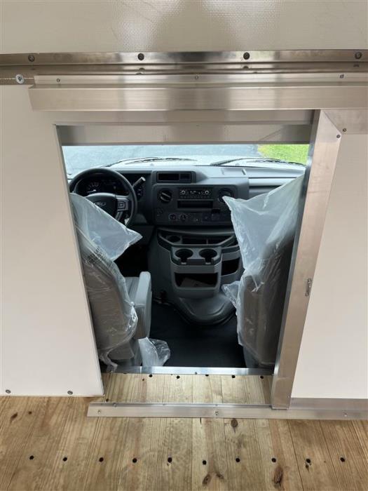 2027 Ford E-450-11