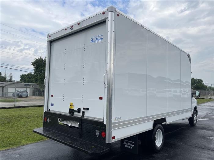 2027 Ford E-450-7