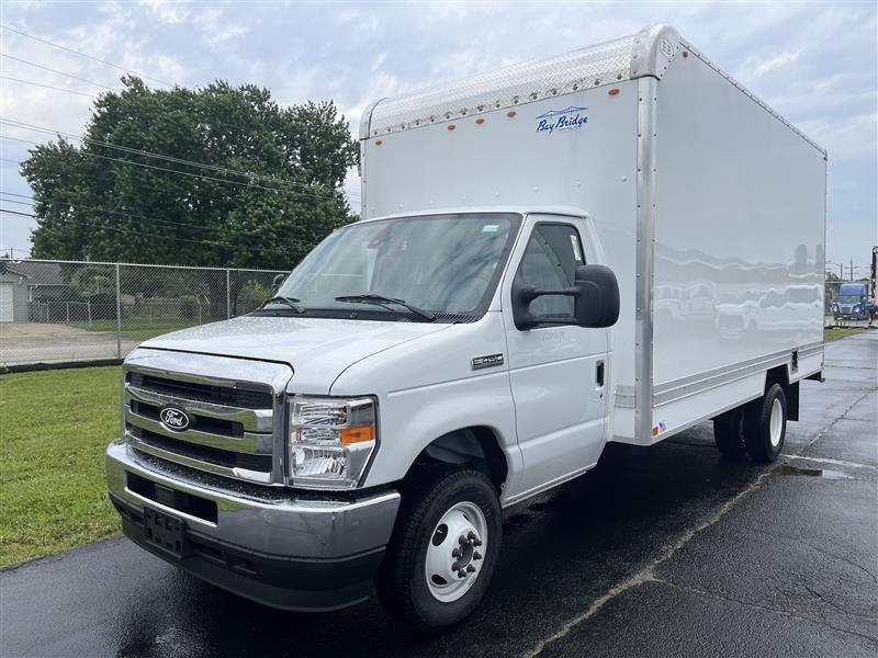 New 2027 Ford E-450 - photo 1