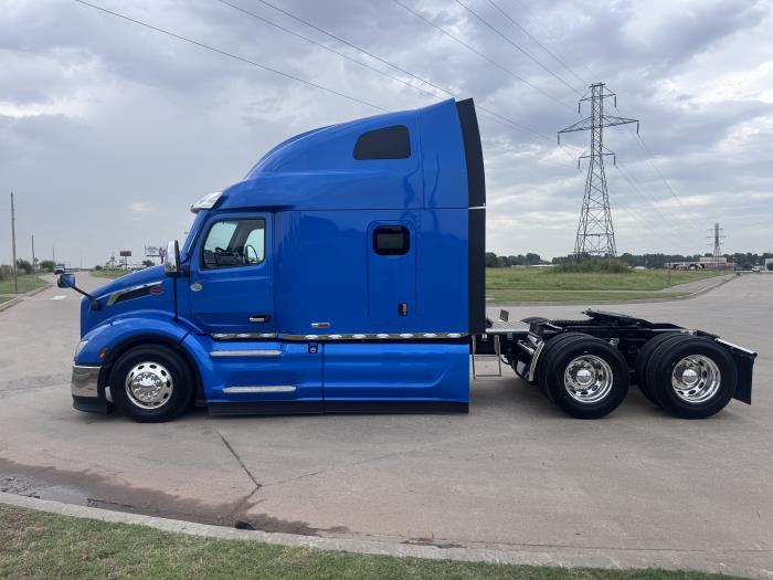 2027 Peterbilt 579-2