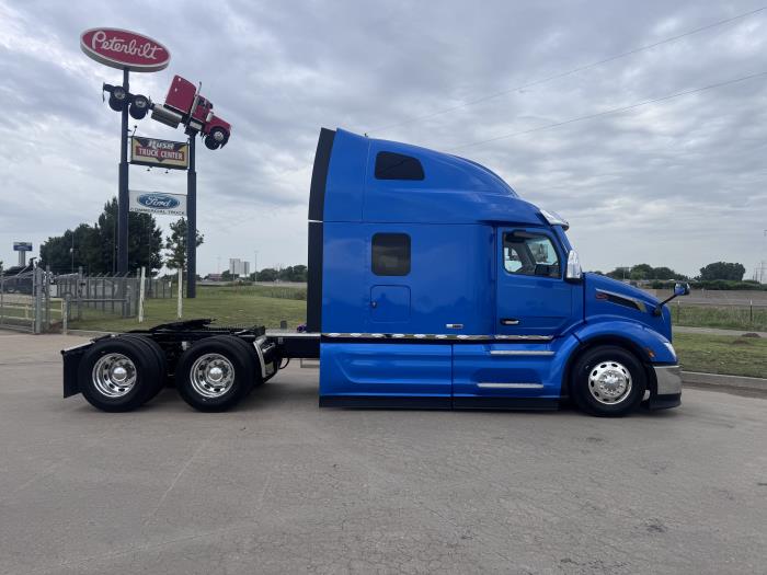 2027 Peterbilt 579-5