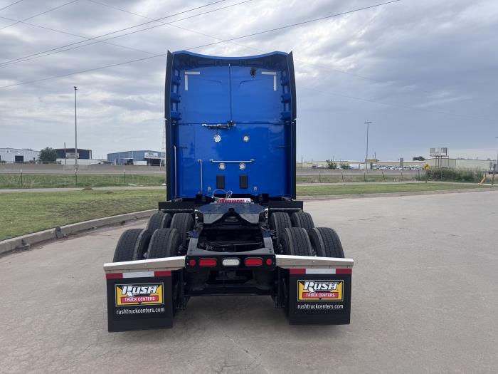 2027 Peterbilt 579-8