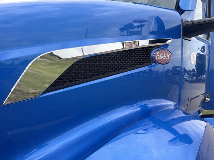 2027 Peterbilt 579-9