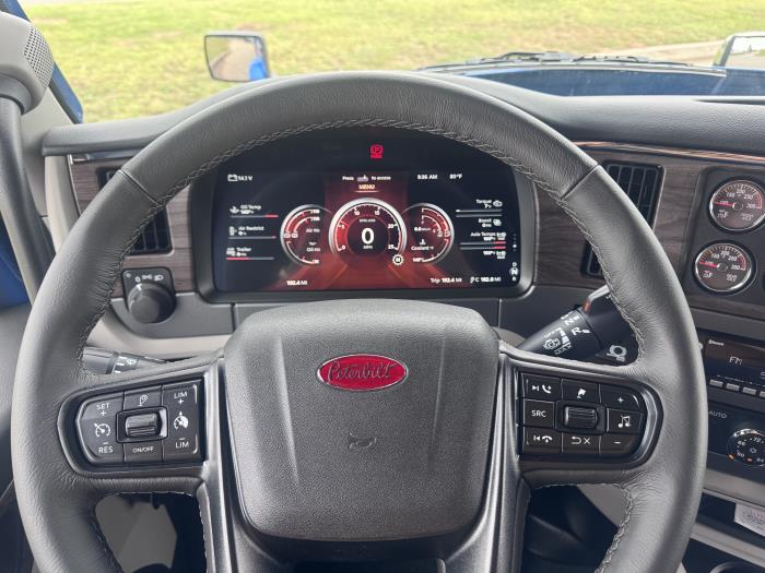 2027 Peterbilt 579-13