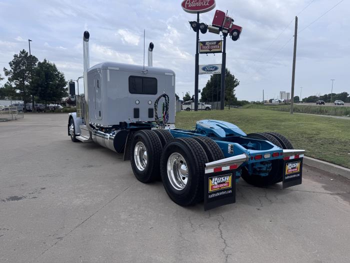 2027 Peterbilt 589-3