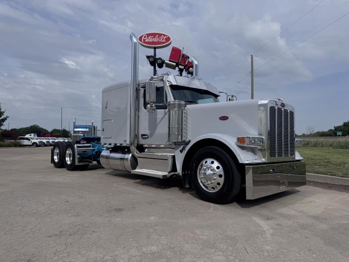 2027 Peterbilt 589-4