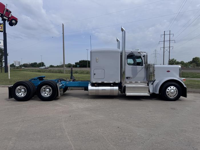 2027 Peterbilt 589-5